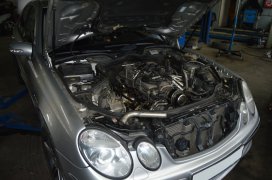 Výmena semeringov ventilov - Mercedes E55 AMG 2004
